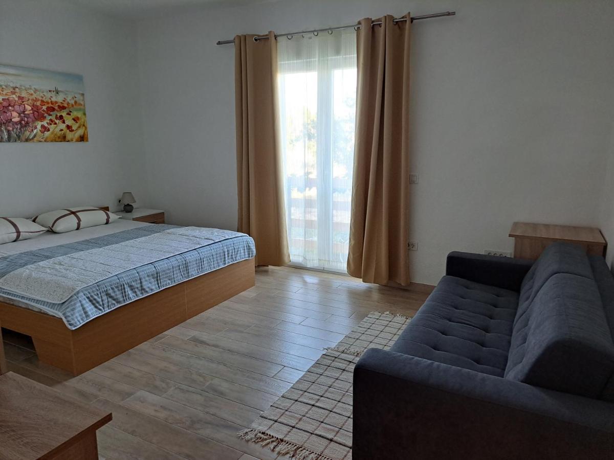 Apartments Marella Skradin Buitenkant foto